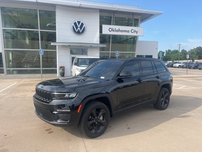 Used 2024 Jeep Grand Cherokee Limited w/ Black Appearance Package