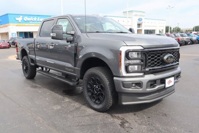 New 2025 Ford F250 Lariat w/ Black Appearance Package