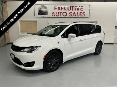 Used 2020 Chrysler Pacifica Limited w/ S Appearance Package