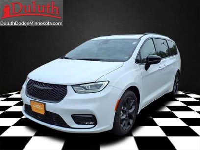Certified 2025 Chrysler Pacifica Limited