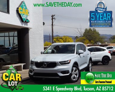 Used 2022 Volvo XC40 T4 Momentum