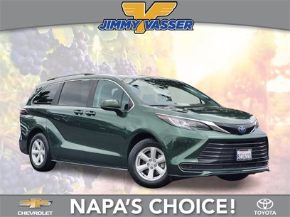 Certified 2022 Toyota Sienna LE