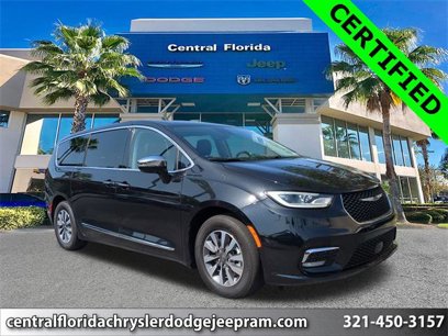 Certified 2023 Chrysler Pacifica Limited