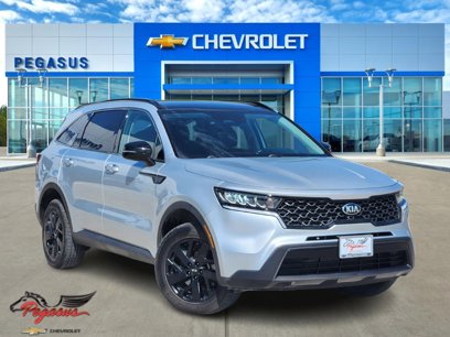 Used 2021 Kia Sorento S w/ Panoramic Sunroof Package
