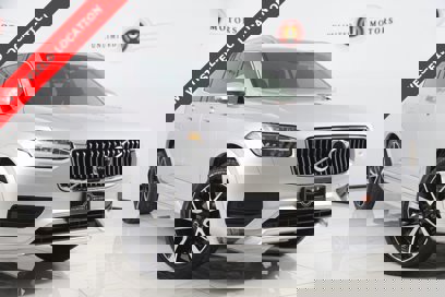 Used 2022 Volvo XC90 T6 Momentum w/ Climate Package