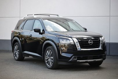 Used 2023 Nissan Pathfinder SL w/ SL Premium Package