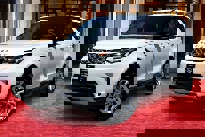 New 2025 Land Rover Discovery S