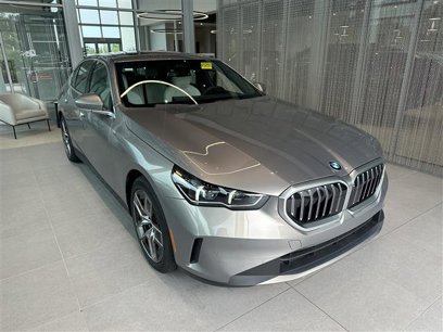 New 2026 BMW 530i xDrive w/ Premium Package