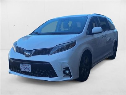 Used 2018 Toyota Sienna SE