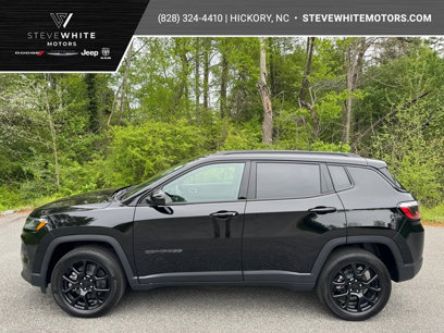 New 2024 Jeep Compass Latitude w/ Convenience Group