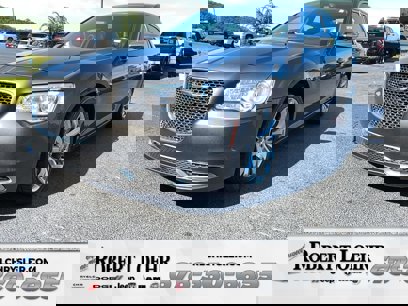 Used 2019 Chrysler 300 Touring w/ Chrome Appearance Package