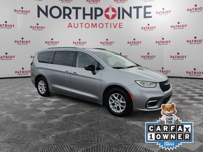 Used 2021 Chrysler Pacifica Touring-L
