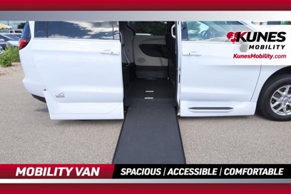 Used 2023 Chrysler Voyager LX