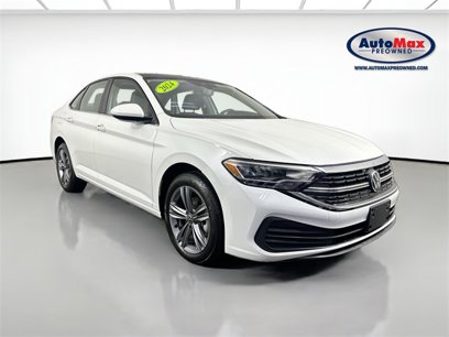 Used 2024 Volkswagen Jetta SE w/ Panoramic Sunroof Package