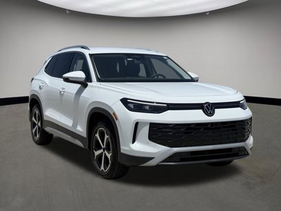 New 2025 Volkswagen Tiguan SE