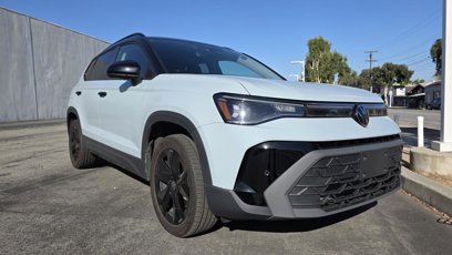 Used 2025 Volkswagen Taos SE