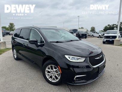 Used 2023 Chrysler Pacifica Touring-L