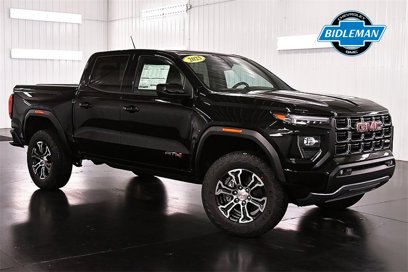 New 2025 GMC Canyon AT4 w/ AT4 Premium Package
