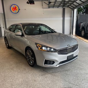 Used 2018 Kia Cadenza Technology