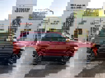 New 2025 Jeep Grand Cherokee Altitude