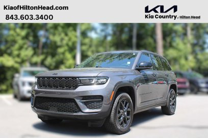 Used 2025 Jeep Grand Cherokee Altitude