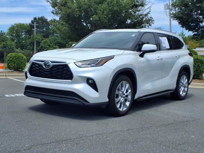 Used 2023 Toyota Highlander Limited