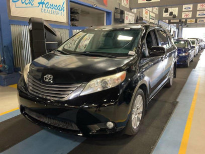 Used 2016 Toyota Sienna XLE Premium