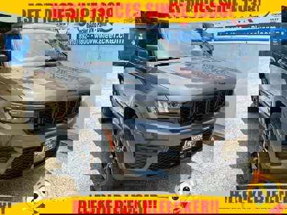 New 2025 Jeep Grand Cherokee Laredo