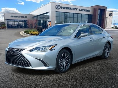New 2025 Lexus ES 300h w/ Premium Package
