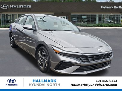 Used 2024 Hyundai Elantra SEL w/ Convenience Package