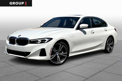 New 2024 BMW 330e w/ Convenience Package