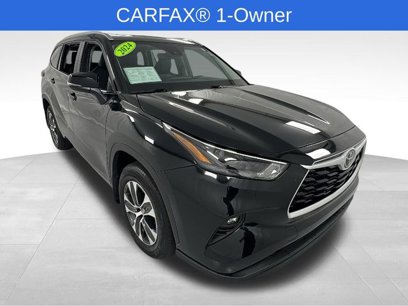 Used 2024 Toyota Highlander XLE