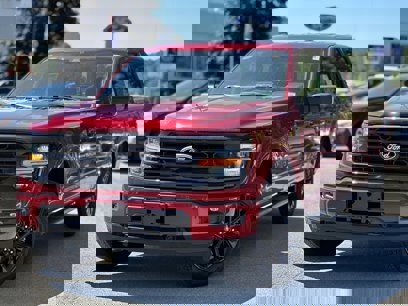 New 2025 Ford F150 XLT w/ Equipment Group 302A MID