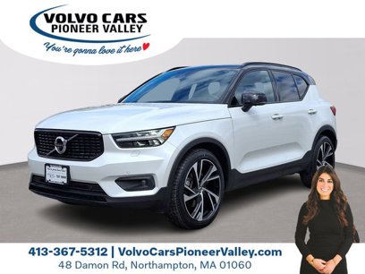Certified 2022 Volvo XC40 T5 R-Design