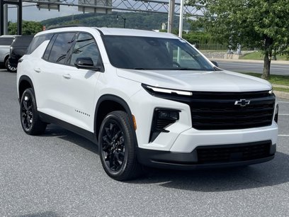 New 2025 Chevrolet Traverse LT w/ Midnight/Sport Edition