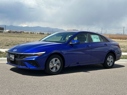 New 2025 Hyundai Elantra SE