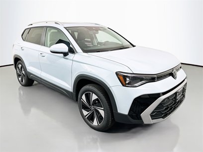 New 2025 Volkswagen Taos SE