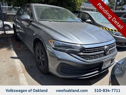 Certified 2024 Volkswagen Jetta SE w/ Black Wheel Package