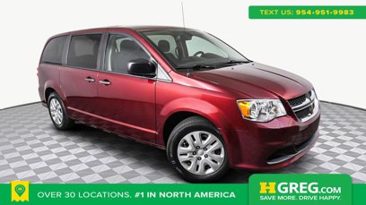 Used 2019 Dodge Grand Caravan SE w/ UConnect Hands-Free Group