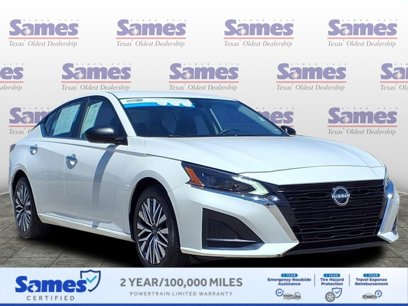Used 2024 Nissan Altima 2.5 SV