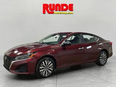Used 2024 Nissan Altima 2.5 SV