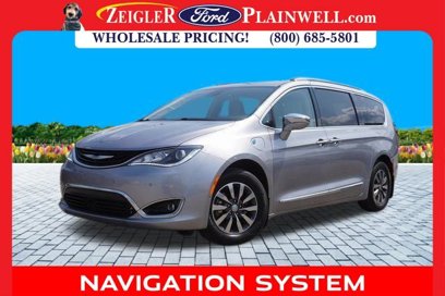 Used 2019 Chrysler Pacifica Limited w/ Advanced Safetytec Group