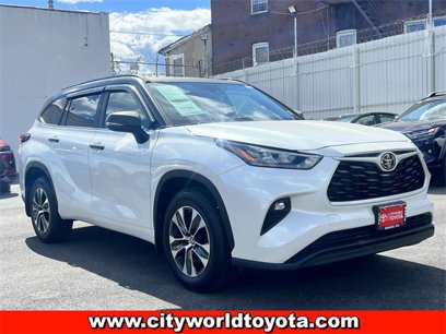 Used 2023 Toyota Highlander XLE