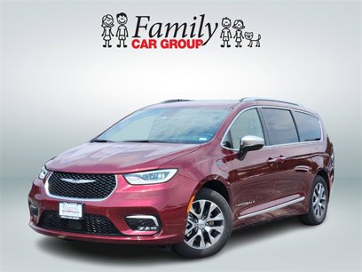 Used 2023 Chrysler Pacifica Pinnacle