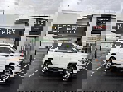 Used 2018 Chevrolet Tahoe LT w/ Luxury Package