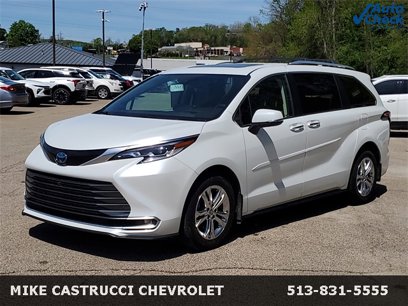 Used 2022 Toyota Sienna Platinum