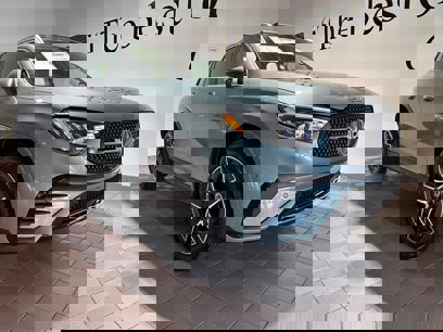 New 2025 Mercedes-Benz GLC 300 4MATIC