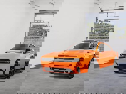New 2025 Dodge Charger R/T w/ Plus Group
