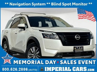 Used 2023 Nissan Pathfinder SL w/ Black Appearance Package