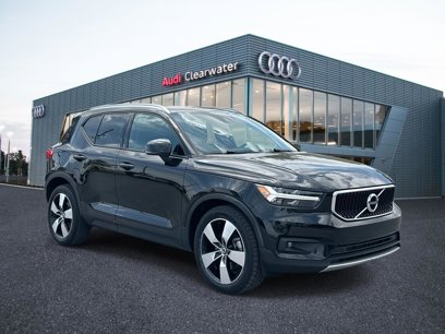 Used 2021 Volvo XC40 T4 Momentum w/ Protection Package Premier